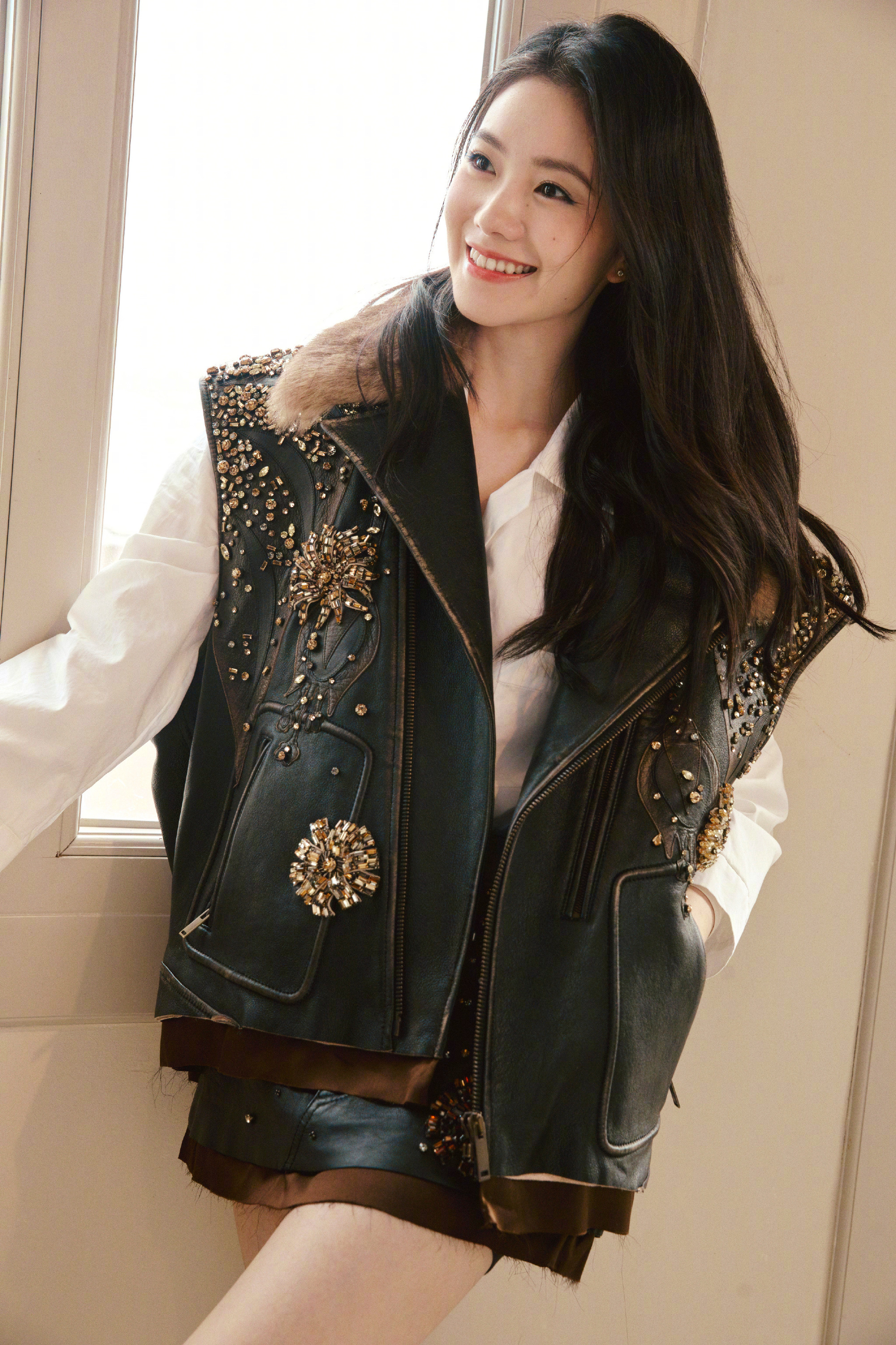 001OXMtPgy1hu71muf52dj622o340hdv02.jpg 劉浩存MIUMIU大秀/壹號娛樂