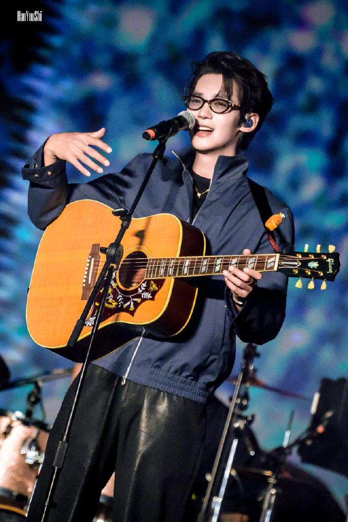 于適首個(gè)演唱會(huì)下證/壹號(hào)娛樂(lè)